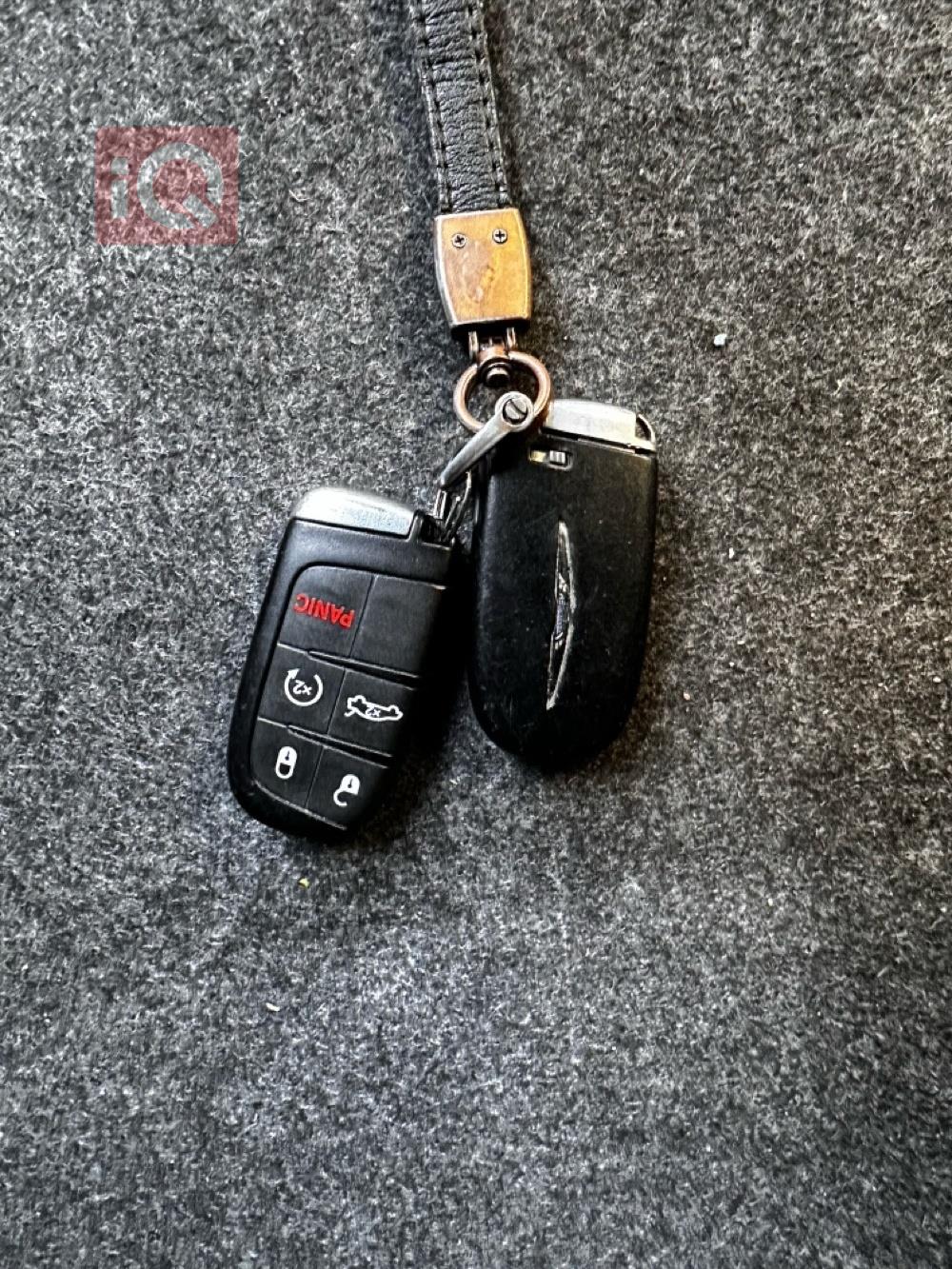 کرایسلەر 300